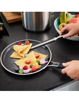 Spatule à crêpes en acier inox 18/10 et silicone RÖSLE 