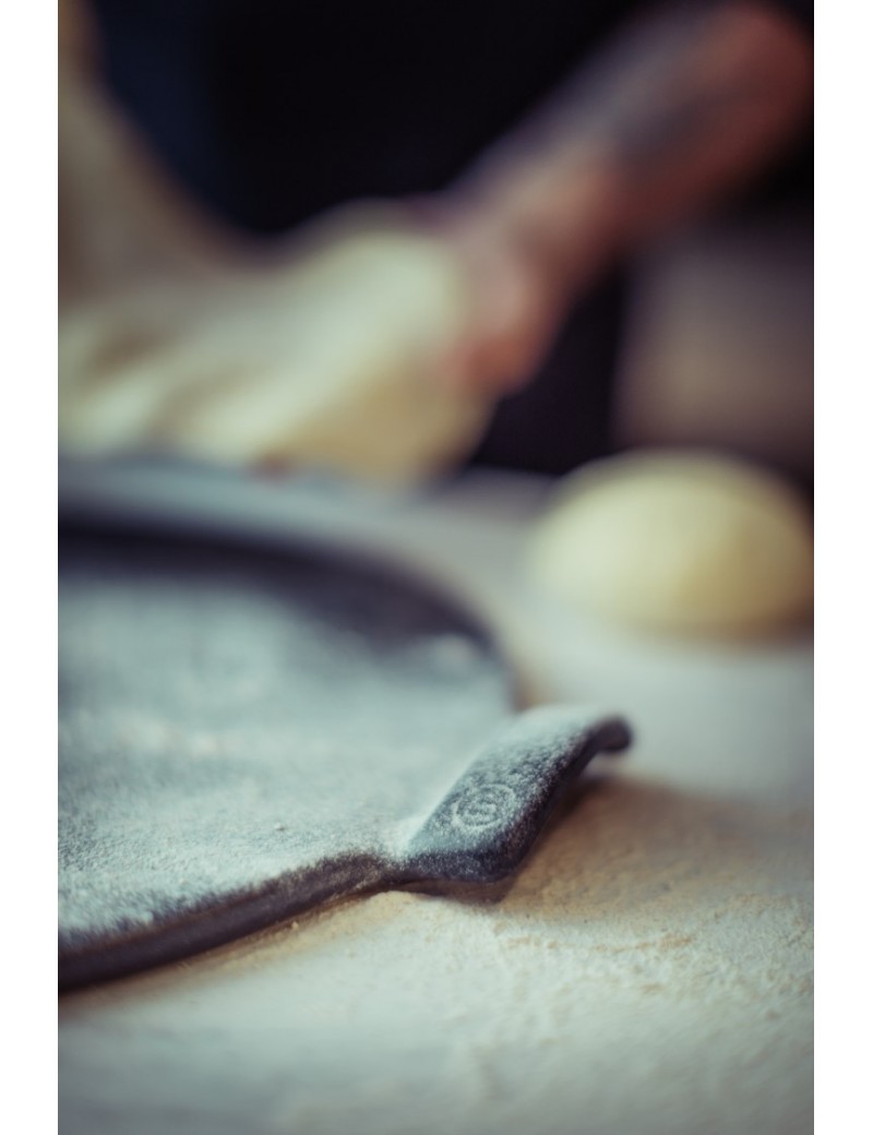 Coffret Pizza stone lisse Fusain 37 cm en céramique Emile Henry