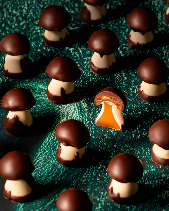 Le champignon Cluizel au chocolat, caramel et nougatine de Michel Cluizel (père)