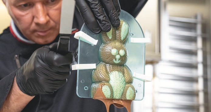 Tuto pour réaliser un lapin tricot au chocolat de Pâques